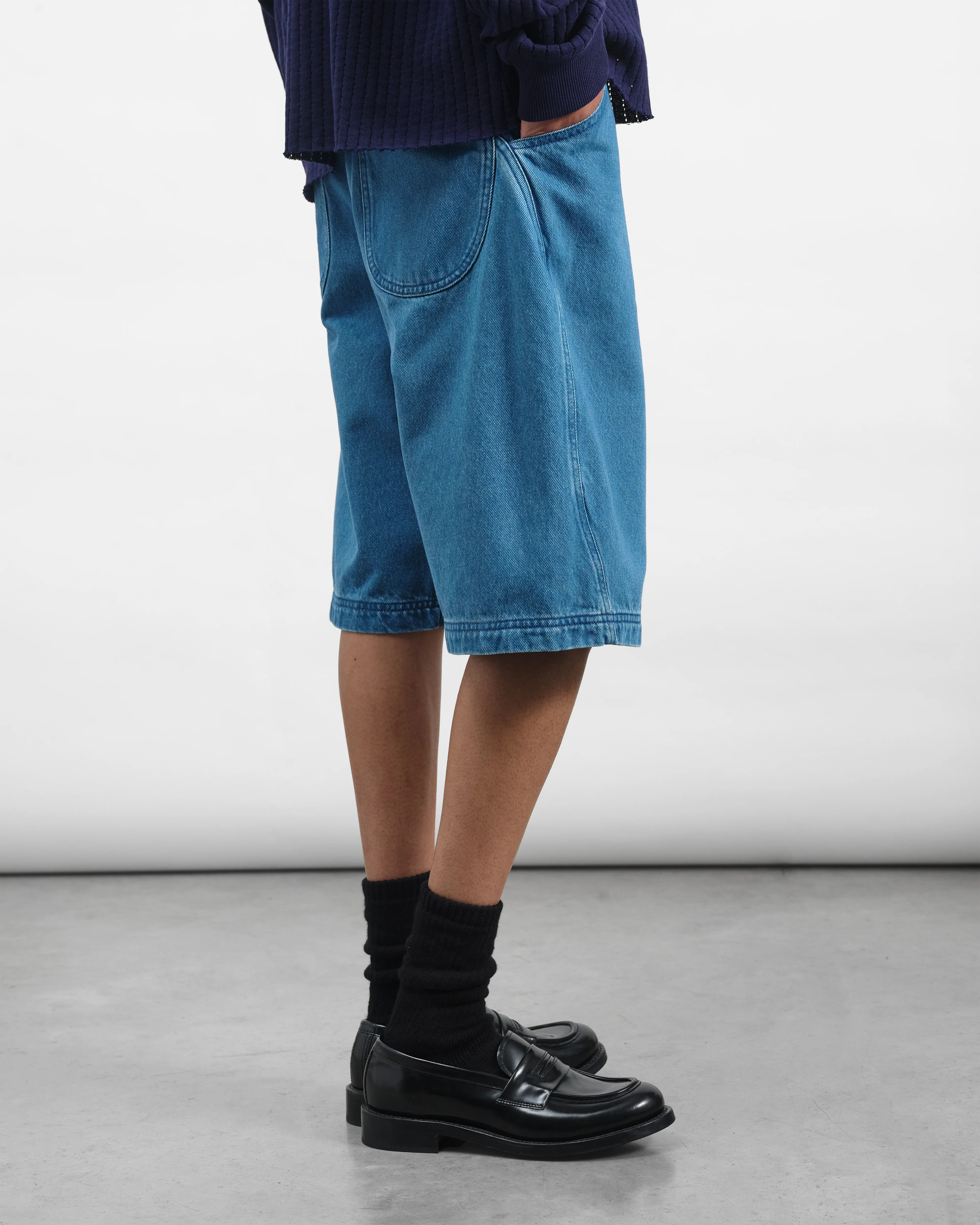Twisted Short - Image 9